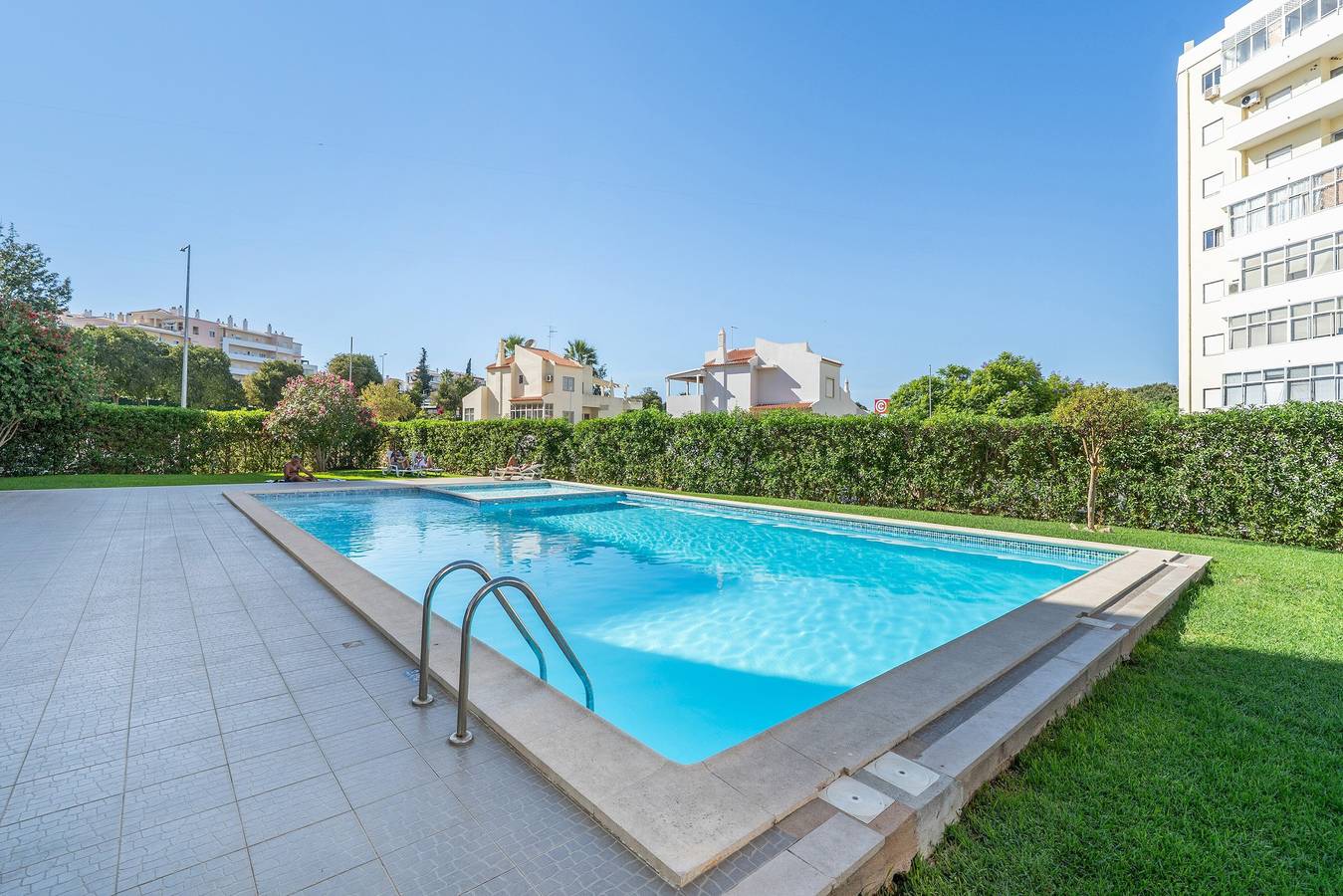 Hel lägenhet, Sulaosol Apartment with Shared Pool, Wi-Fi, and Air Conditioning in Portimão, Faro distrikt