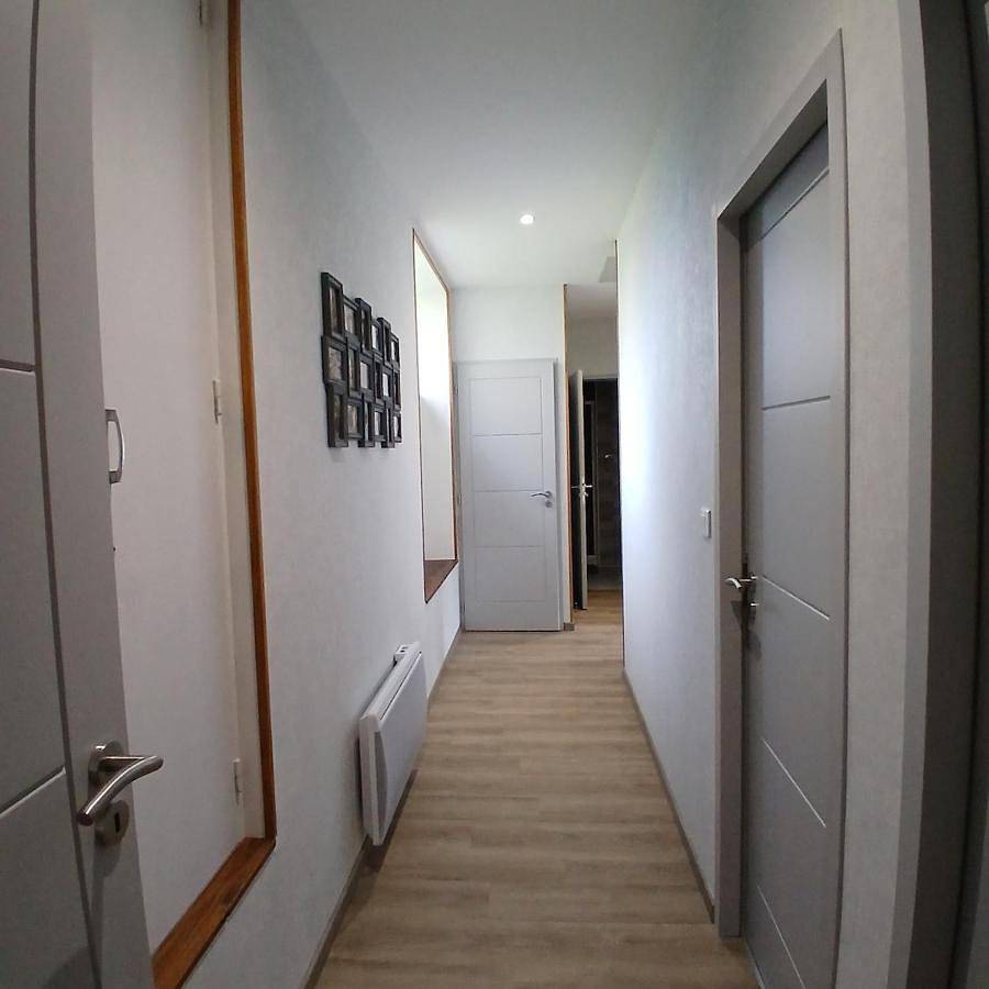Two-Bedroom House in Châteauneuf-les-Bains, Puy-de-Dôme