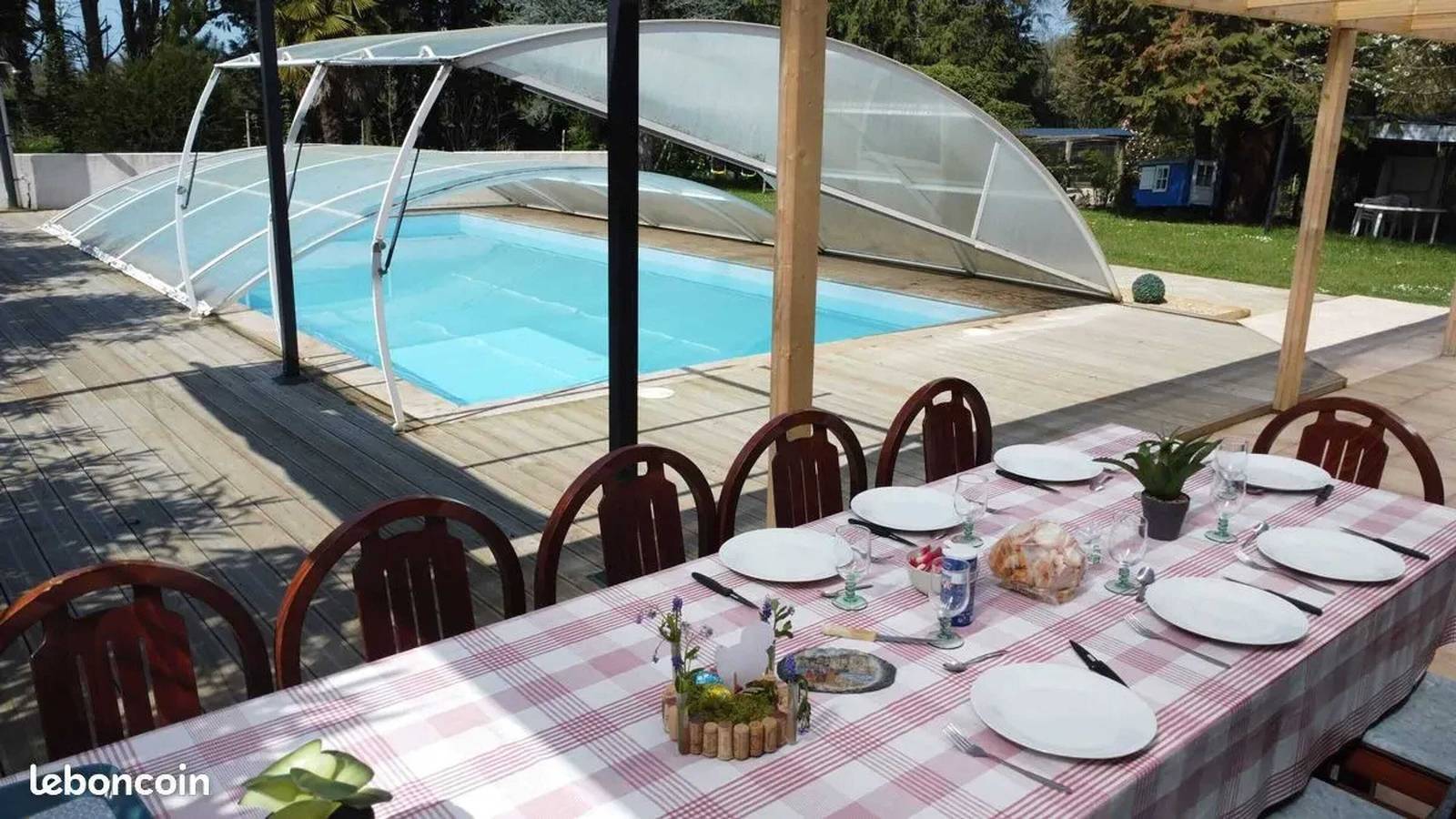 Spacieuse villa avec piscine privée à Béganne in Béganne, Région de Vannes