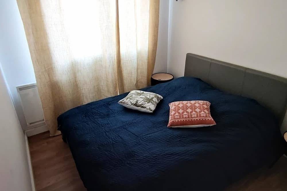 Villa Van Gogh Swimming pool and Spa in Provence in Saint-Martin-de-Crau, Arles region