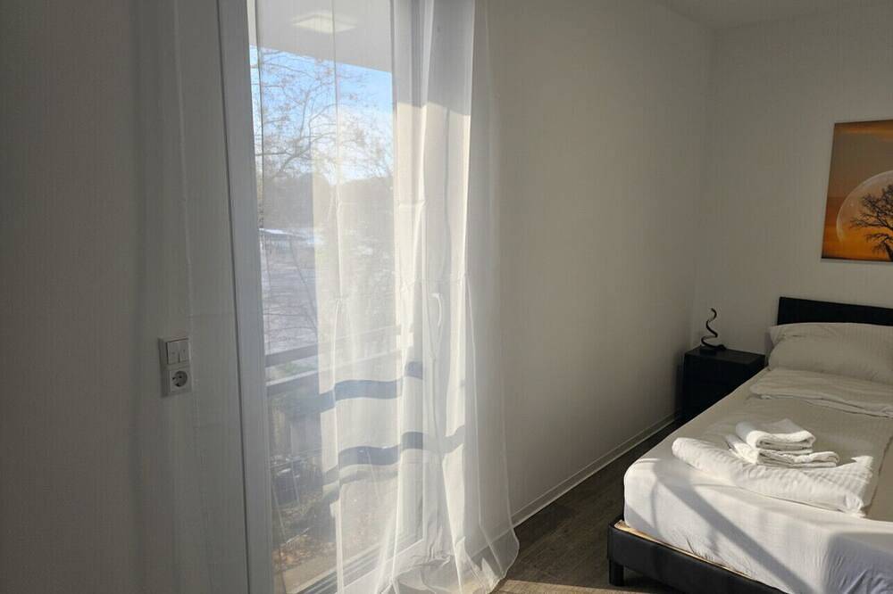 Ganze Wohnung, Bright City Apartment with Balcony & Parking – Apolonialiving in Karlsruhe, Rheinebene
