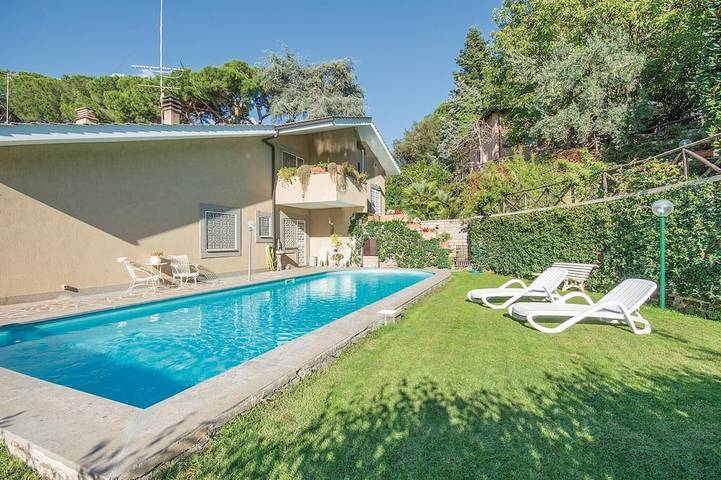 Casa vacanza per 6 persone, con giardino e piscina nonché balcone - 1