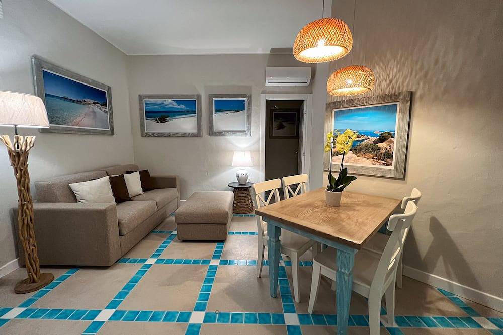Apartamento entero, Villa Aquamarina Red Pavoncella in Playa de Porto Pino, Porto Pino
