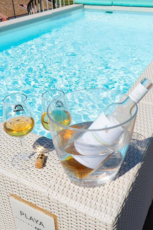 Appartamento per 6 persone, con Balcone e Terrazza nonché Idromassaggio e Piscina a Cirò Marina