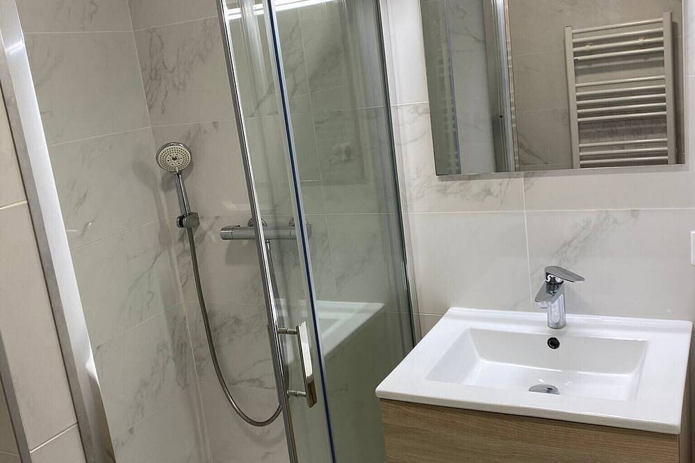 Entire apartment, Coliving La Vigneronne - Studio La Treille in Mireval, Côte d'Améthyste