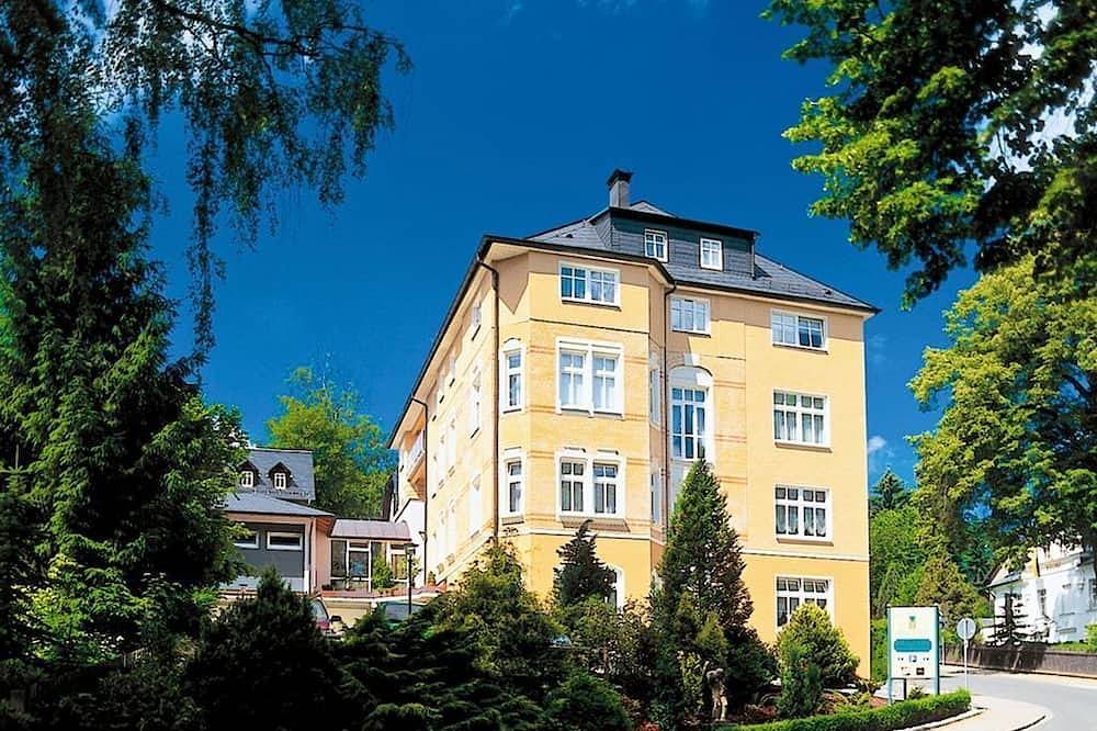 Parkhotel Helene - Doppelzimmer, Dusche, Wc, Standard,online in Bad Elster, Chemnitz (region)