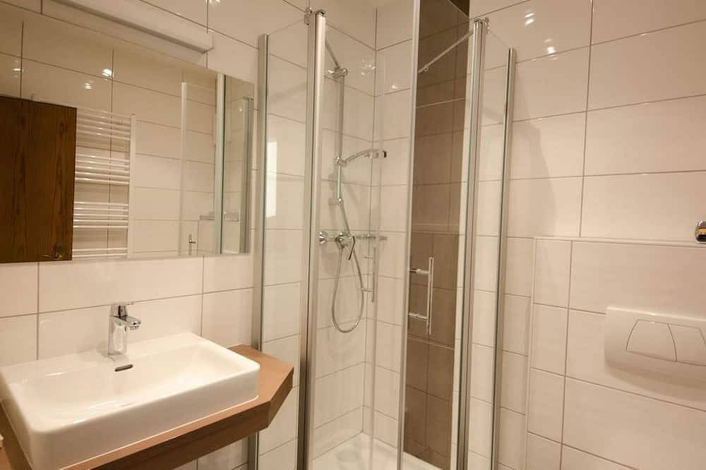 Doppelzimmer mit Ruhebett - Hotel Ossiacher See**** in Steindorf am Ossiacher See, Bezirk Feldkirchen
