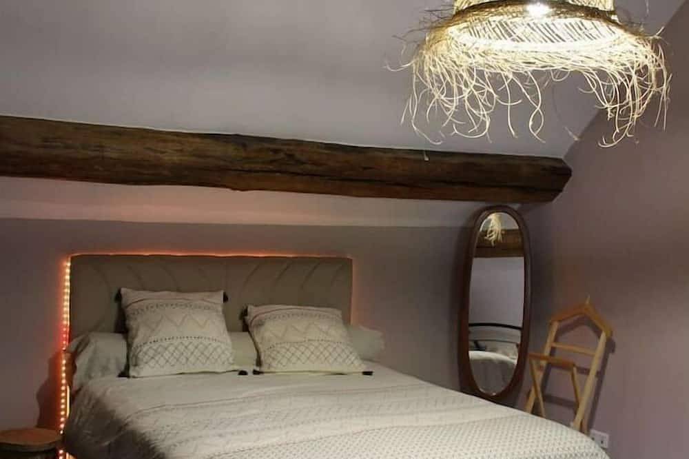 Maison Chaleureuse Avec Spa in Savigny-sous-Mâlain, Dijon und Umgebung