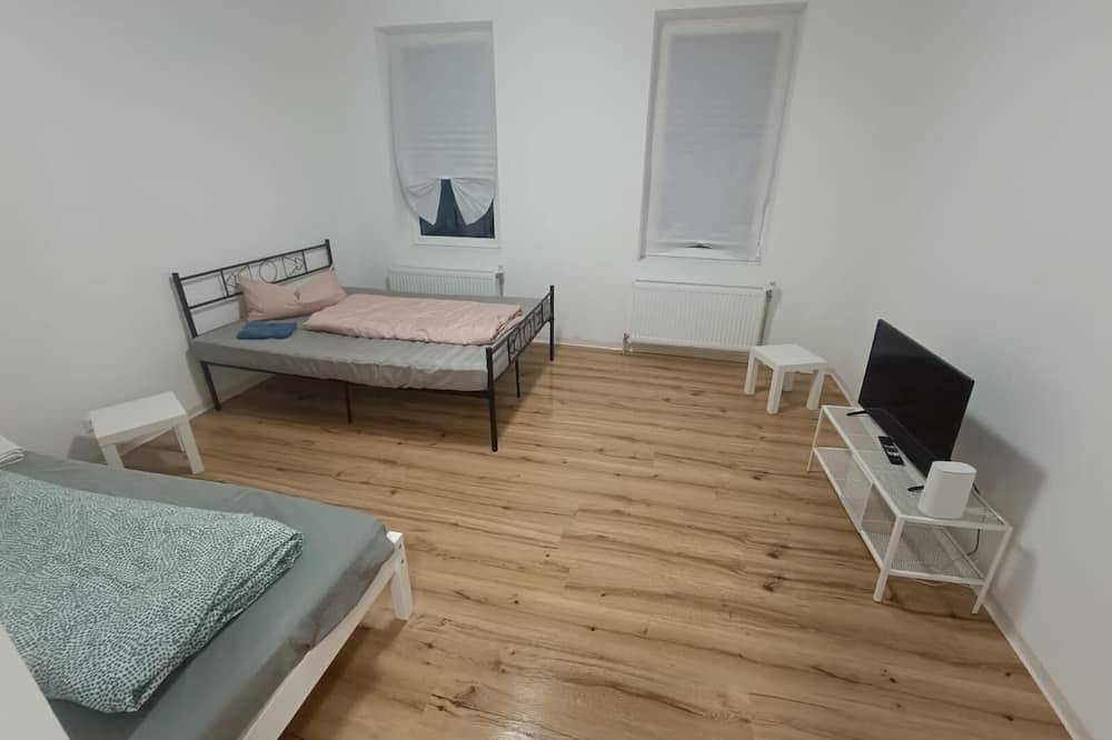 Ganze Wohnung, Ariprop Parkside Modern Apartment with 3 rooms in Zeitz, Saale-Unstrut