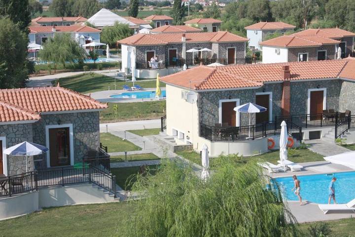 Vakantieappartement voor 4 personen, with Balkon and Terras as well as Tuin and Kinderzwembad in Lesbos