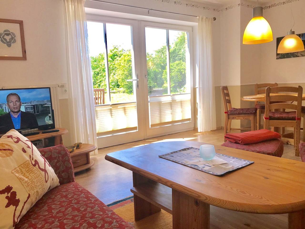 Ganze Ferienwohnung, Ein Steinwurf zum Ostseestrand: Ferienwohnung Martha mit Terrasse in Polchow, Glowe
