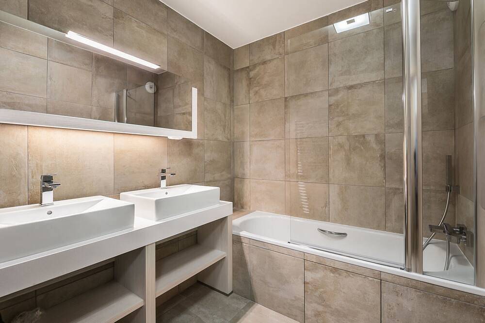 Apartamento entero, Apartamento céntrico con acceso a las pistas, parking y Wifi in Saint-Bon-Tarentaise, Les Trois Vallées
