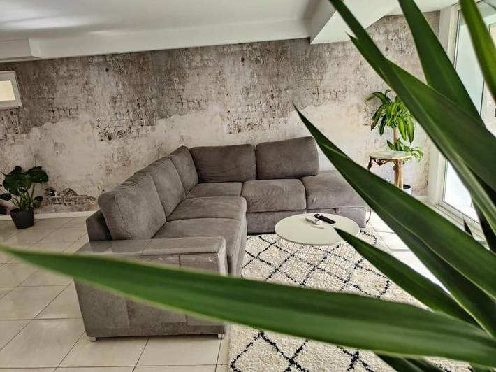 Gîte pour 4 personnes, avec jacuzzi et terrasse à Vitrolles - 2