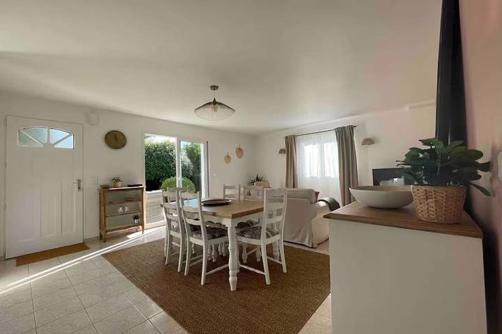 Maison K'armen. Quiet property on the Emerald Coast. in Ploubalay, Región de Dinan