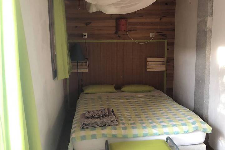 Gîte pour 3 personnes, avec jacuzzi ainsi que terrasse et jardin à Labeaume - 2