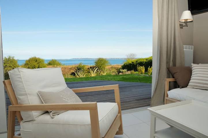 Maison de vacances pour 6 personnes, avec Balcon ainsi que Jardin et Piscine à Roscoff