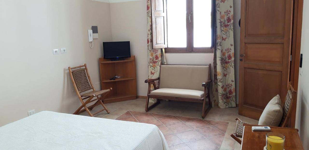 King Room with Garden View in Lizzanello, Provincia di Lecce
