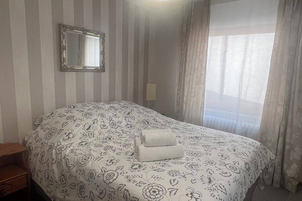 Ganze Wohnung, Gemütliche Unterkunft zentral in Oberwinter mit Balkon in Remagen, Mittelrhein