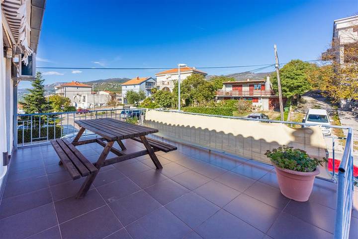 Ferienhaus für 12 Personen, mit Balkon/Terrasse, mit Haustier in Novi Vinodolski
