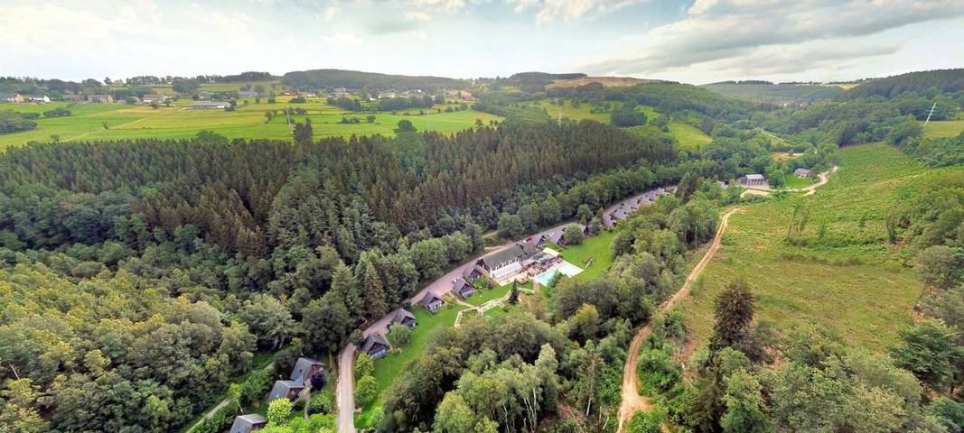 Parc de vacances pour 6 personnes, avec jardin et vue ainsi que sauna et piscine, animaux acceptés en Belgique - 3