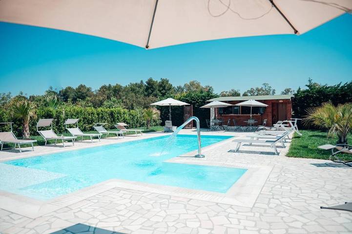 Tenda per 4 persone, con piscina in Salento