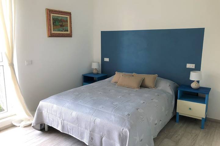 Entire apartment, CaseMaggi Beach House Terrace overlooking Gulf of Poets and Palmaria Island in Portovenere, Porto Venere Municipality