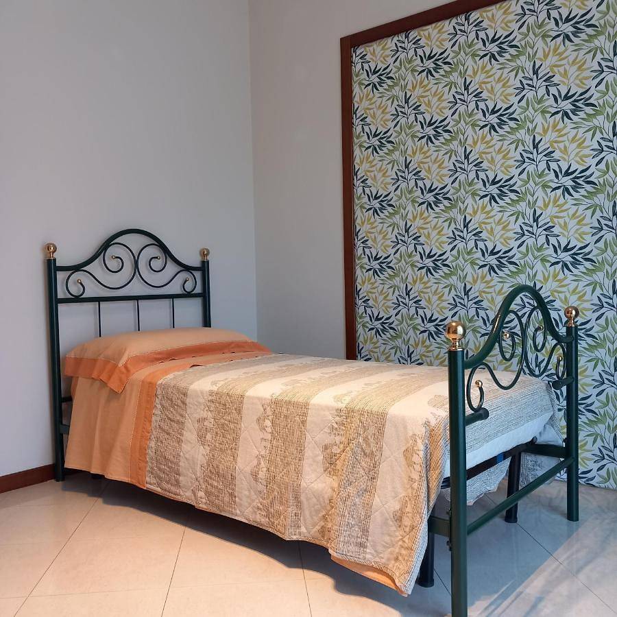 New Magnolia House in Belpasso, Etna