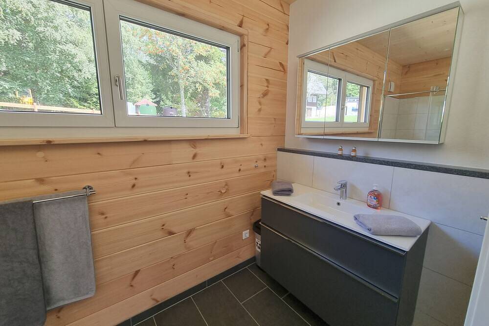 Ferienhaus 'Mettmapark - Charlet 2' mit Bergblick, privater Terrasse und Wlan in Grafenhausen, Südschwarzwald