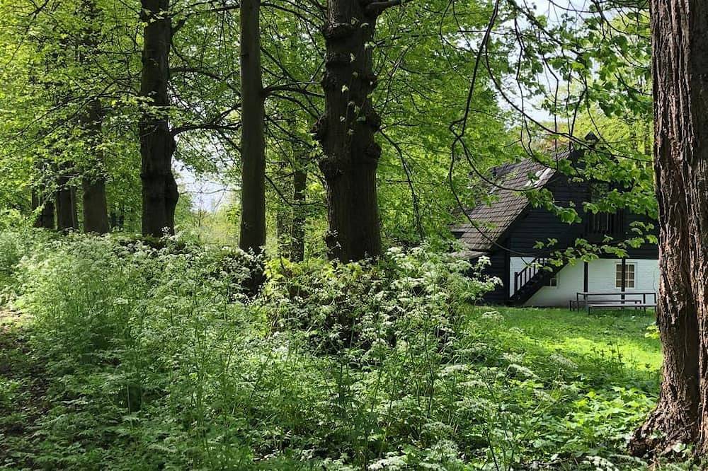Geheel appartement, Unieke studio gelegen in de kasteeltuin van landgoed Het Witte Kasteel in Loon op Zand, Noord-Brabant