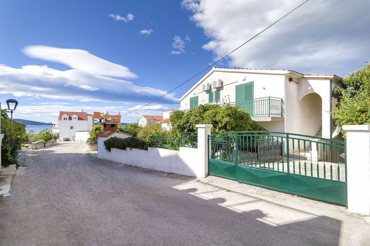 Ferienwohnung für 8 Personen in Vodice - 2