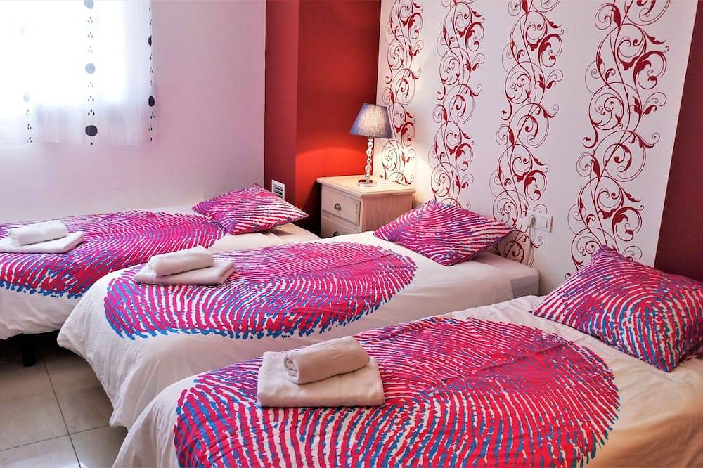 Ganze Wohnung, \"Alexandra´s Beach-Port\" Apartment, beach, balcony, Aa in Badalona, Barcelonès