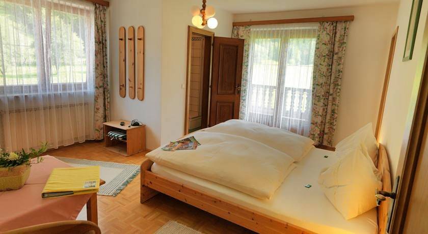 Farmhouse for 6 people, with pool and garden, child-friendly - 1