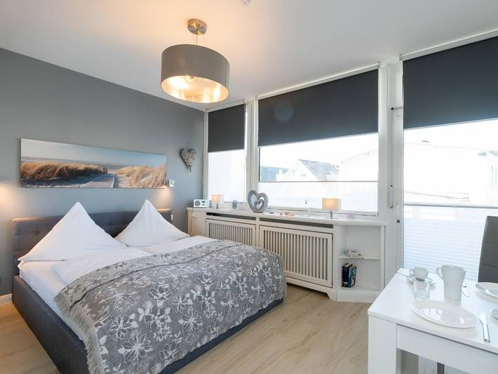 Ganze Wohnung, Modernes und zentrales App. mit Balkon, Pkw-Stellplatz, WLAN. Haustiere erlaubt. in Westerland, Sylt (Gemeinde)