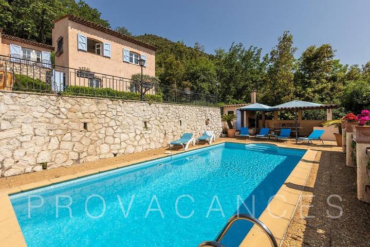 Ferienhaus mit Pool und Meerblick in St-Jeannet in Saint-Jeannet, Mittelmeerküste (Frankreich)