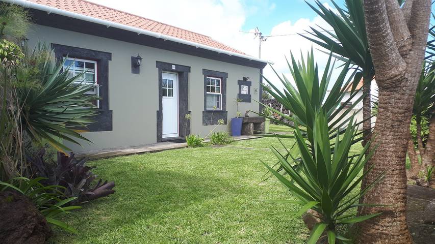 Vacation rental for 5 people, with Balcony and Yard in Azores