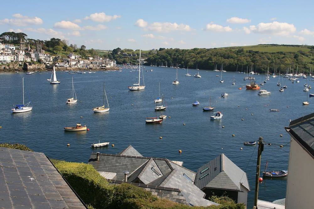 Cottage (2 bedrooms - 3 beds)  Polruan Fowey-stunning views over the estuary+sea in Polperro, Polruan