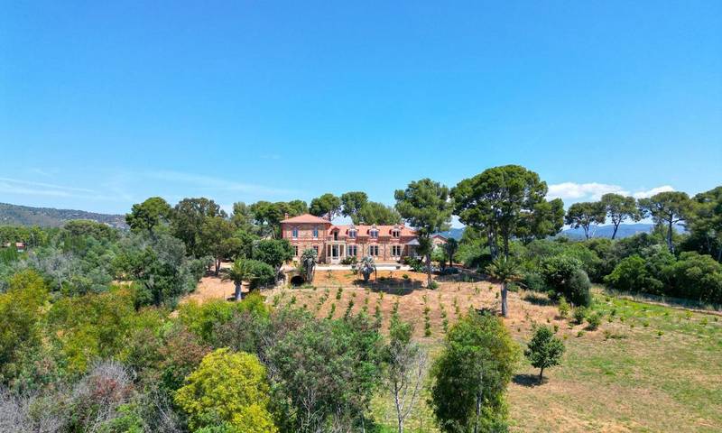 Chambre d’hôte pour 2 personnes, avec jardin ainsi que vue et terrasse à La Londe-les-Maures - 4