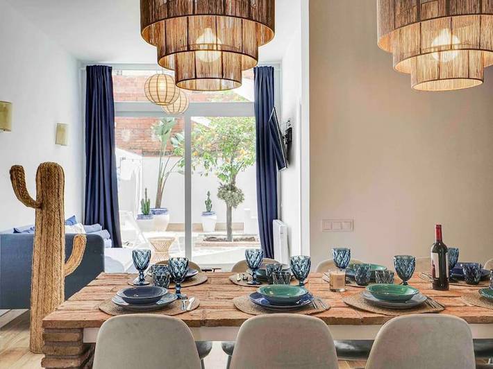 Apartamento para 7 personas, con Balcón además de Terraza y Jardín en Hospitalet de Llobregat