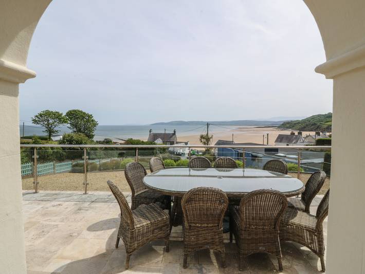 Casa rural para 10 personas con balcón in Benllech, Anglesey