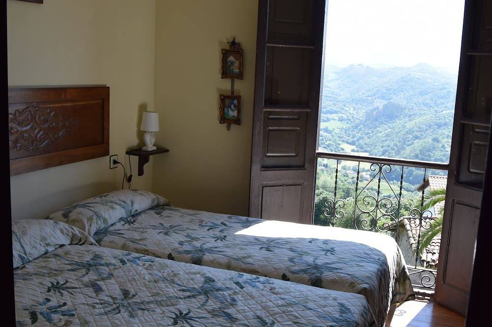 La Panera Blanca, a place with views. in Cabranes, Costa Verde (Spain)