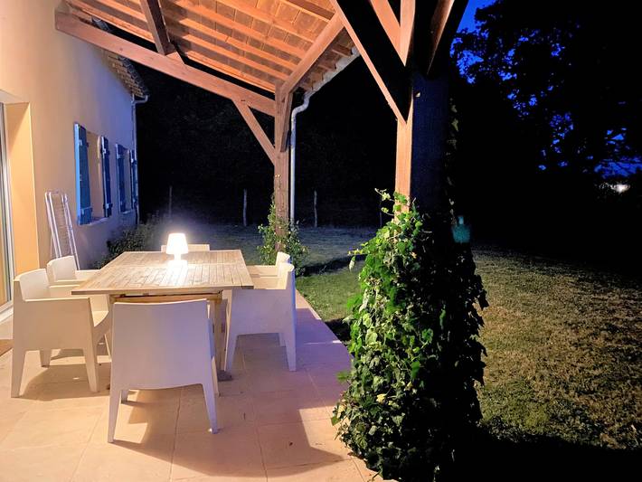 Location de vacances pour 6 personnes, avec jardin à Vasles - 4