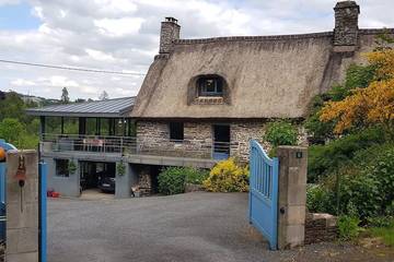 Gîte pour 9 personnes, avec balcon à Brouains
