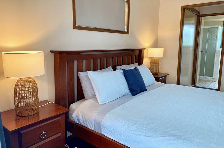 Holiday home for 8 people, with garden and terrace, with pets in Queensland