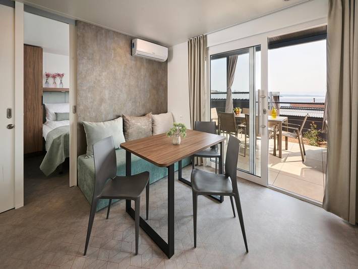 Wohnwagen für 5 Personen, mit Whirlpool und Sauna sowie Pool und Terrasse in Kroatien - 3