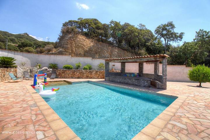 Casa vacanza per 6 persone, con piscina e terrazza a Viggianello (Francia)