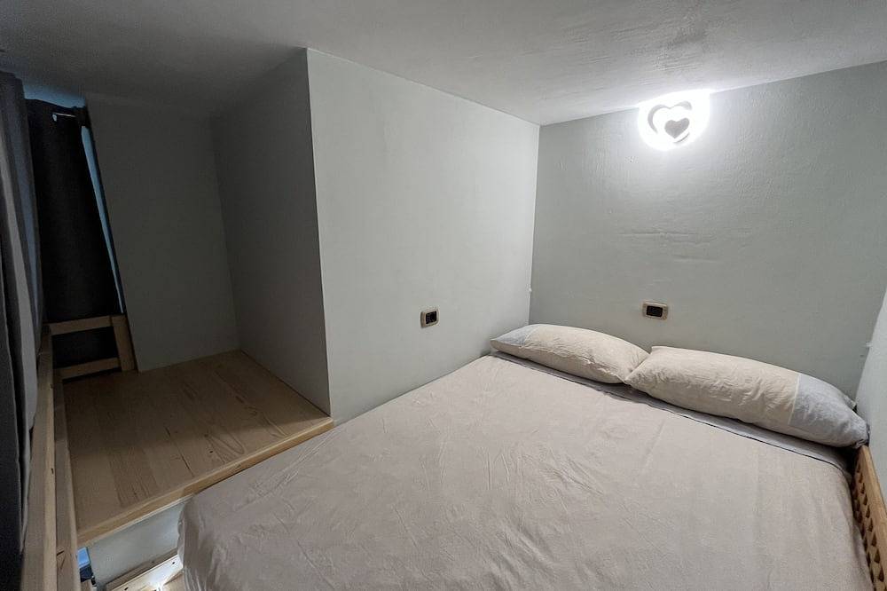 Ganze Wohnung, Studio apartment in the center in Crescentino, Vercelli Provinz