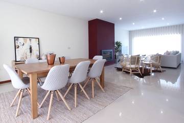Gîte pour 8 personnes, avec jardin et vue sur l’océan dans Castelo do Neiva