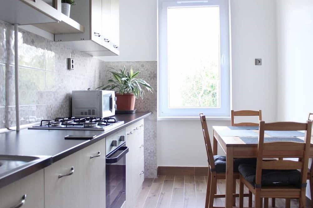 Amplio apartamento / parking gratuito / cerca del centro / Wifi in Budapest, Közép-Magyarország