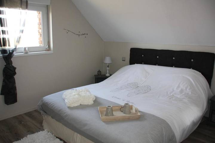 Location de vacances pour 2 personnes, avec Terrasse ainsi que Jardin et Vue dans Doignies