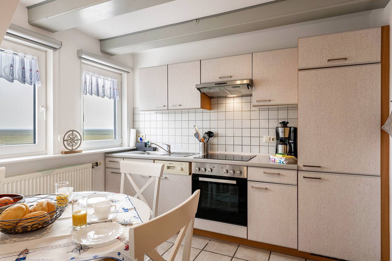 Geheel appartement, Appartement 'Ferienwohnung Oland' met Uitzicht op Zee, Gedeeld Terras en Wifi in Langeneß, Halligen
